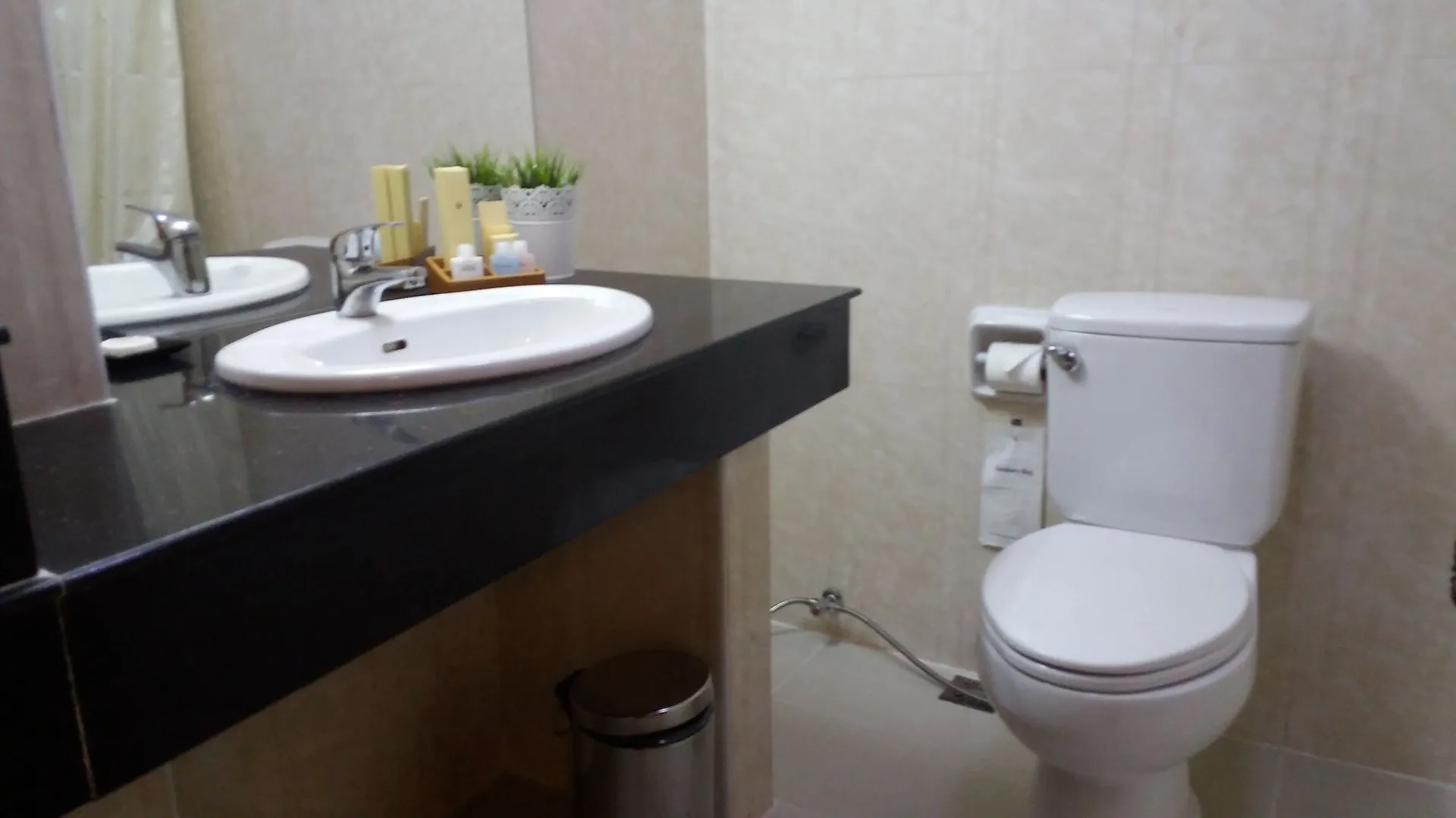 The Hub Hotel Gyogon 3*, Yangon